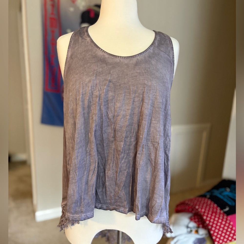 Altar’d State Tank
L
Purple